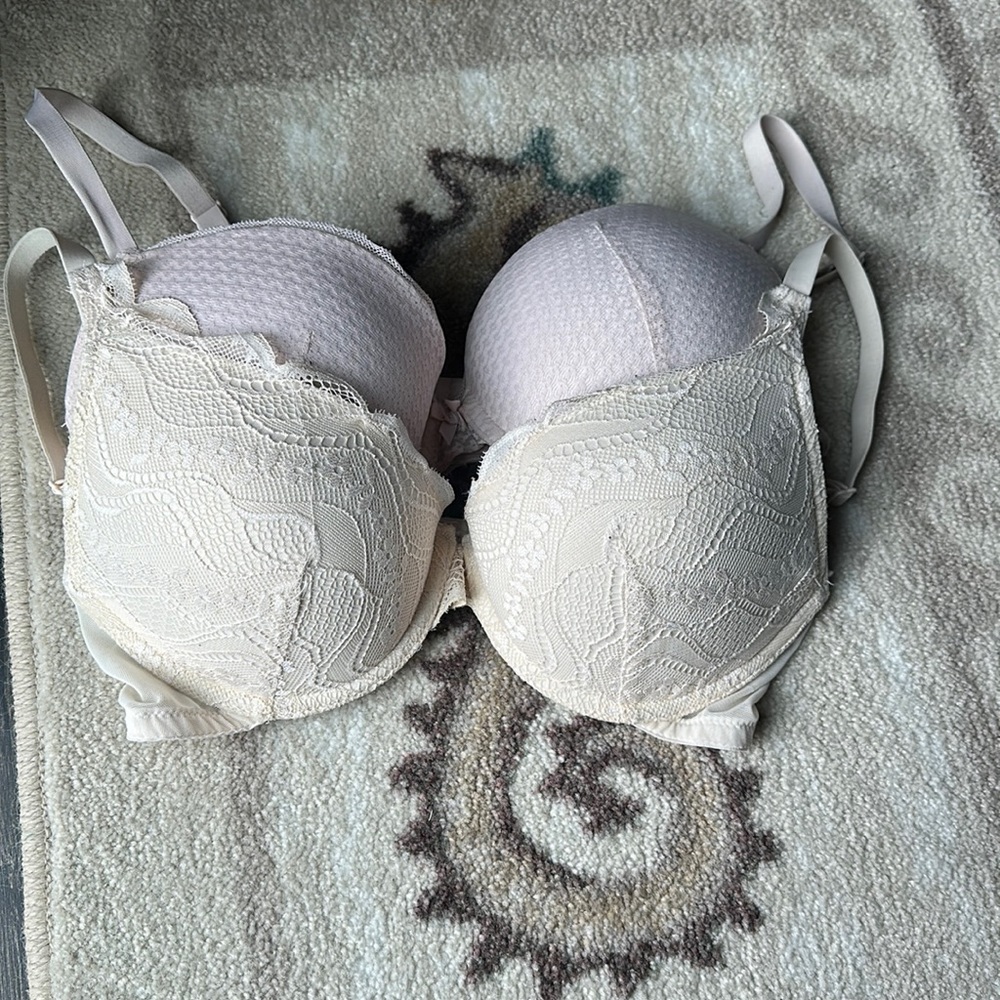 2 H&M bras